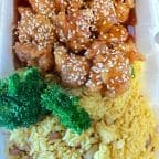 Best Sesame Chicken (Lunch) in Middleton, WI