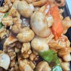 Best Chicken with Mushrooms in Middleton, WI