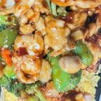 Best Chicken with Garlic Sauce (Combo Plate) in Middleton, WI