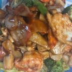 Best Sam Get Dai in Middleton, WI