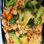 Best Chicken with Broccoli (Combo Plate) in Middleton, WI